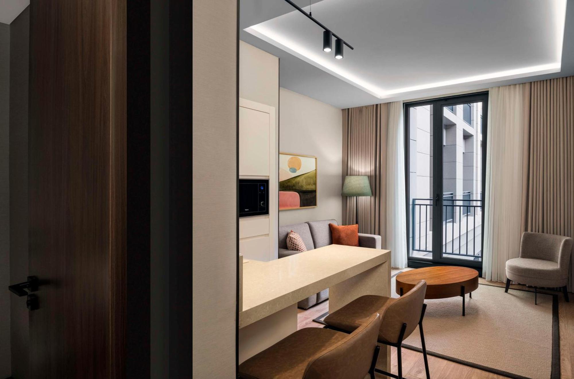 Altunizade Suites Istanbul, Curio Collection By Hilton Exterior photo