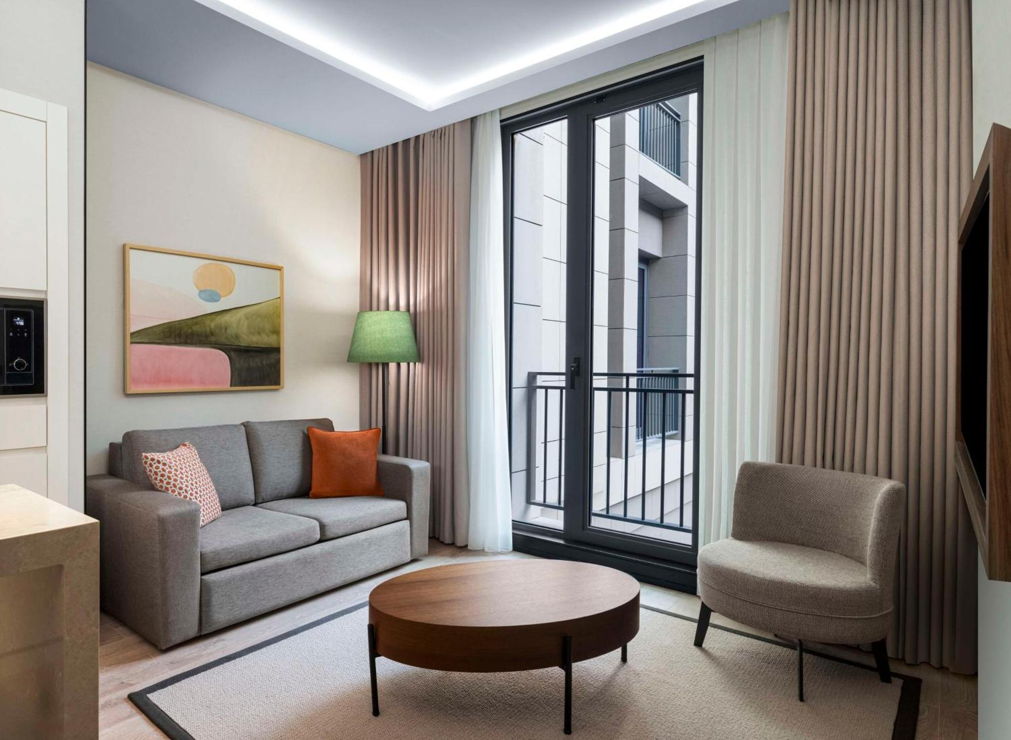 Altunizade Suites Istanbul, Curio Collection By Hilton Exterior photo